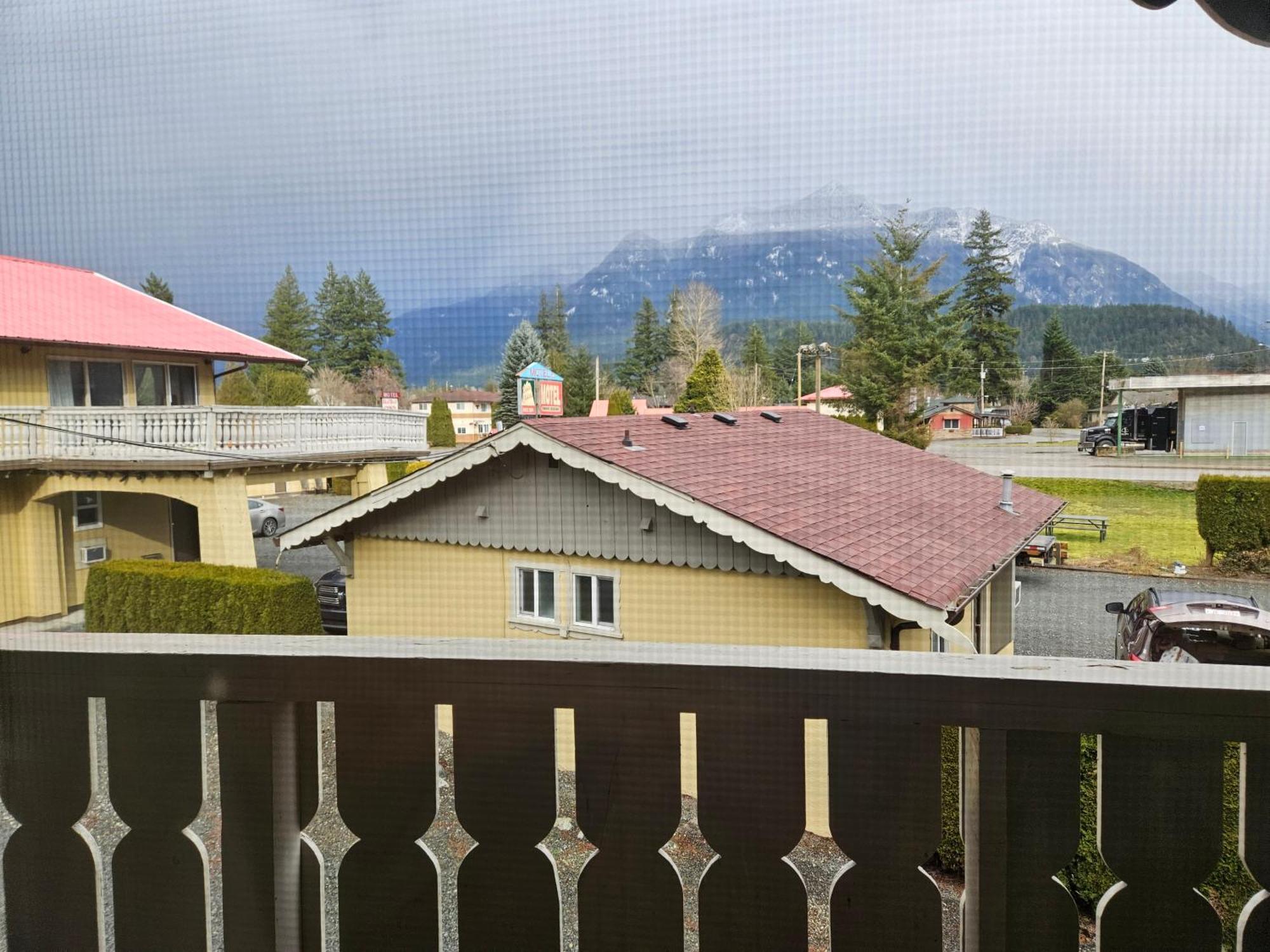 Swiss Chalets Motel Hope Dış mekan fotoğraf