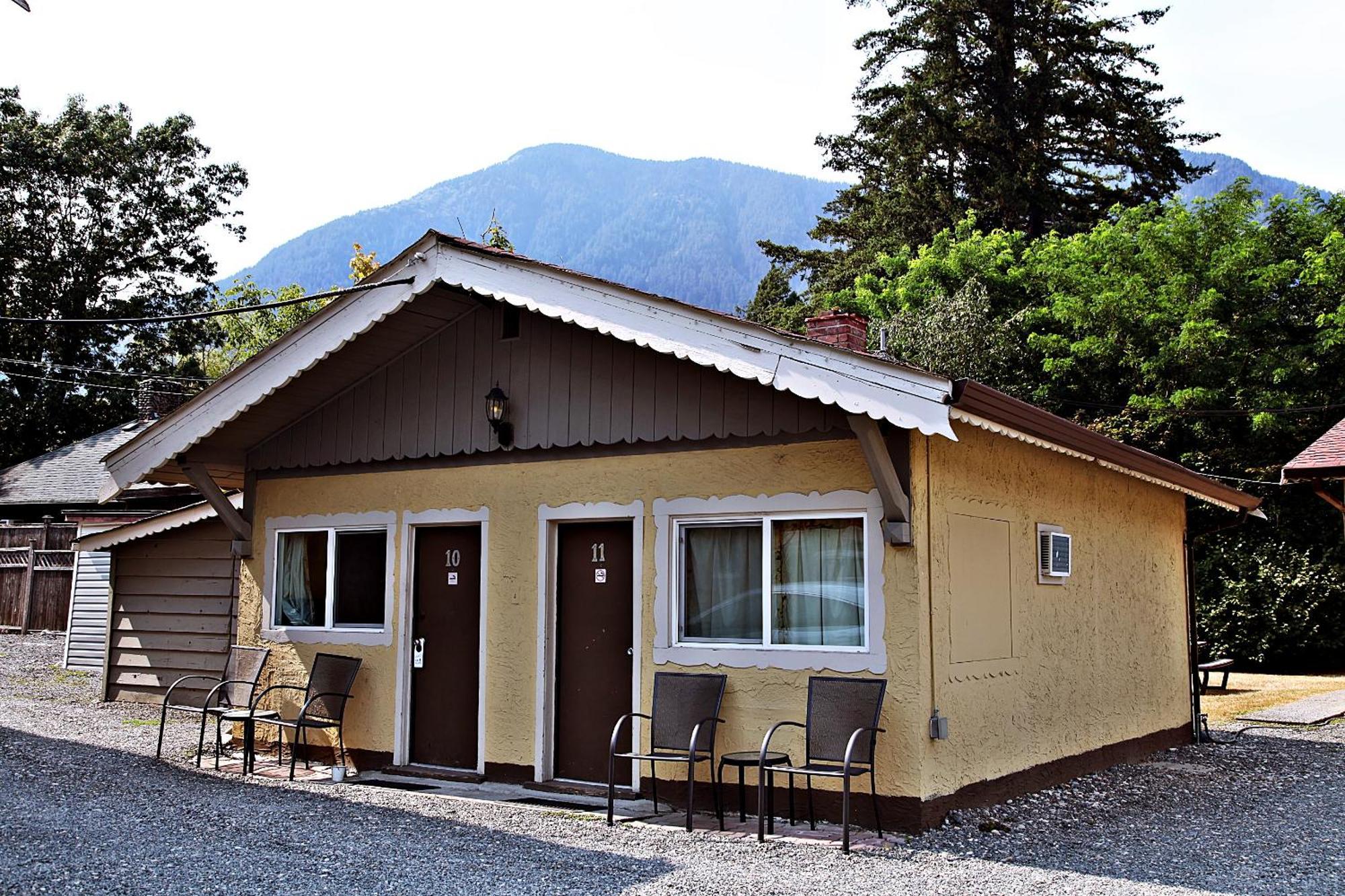 Swiss Chalets Motel Hope Dış mekan fotoğraf