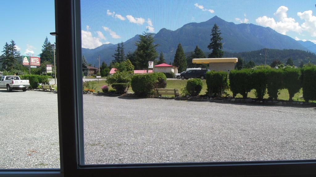 Swiss Chalets Motel Hope Dış mekan fotoğraf